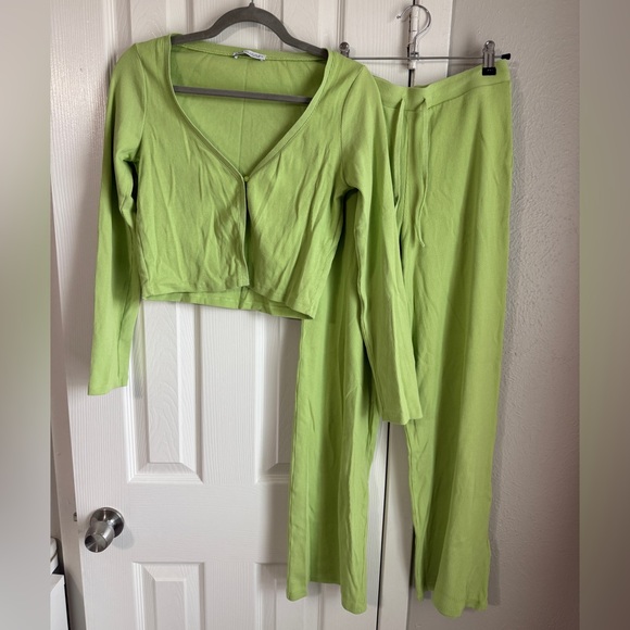 Zara Pants - ZARA Matching Set Green Pants and Front Button Cardigan Long Sleeve Top Ribbed S